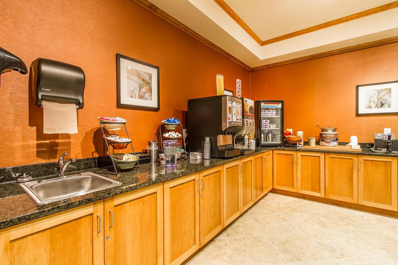 Mainstay Suites Stanley Buitenkant foto