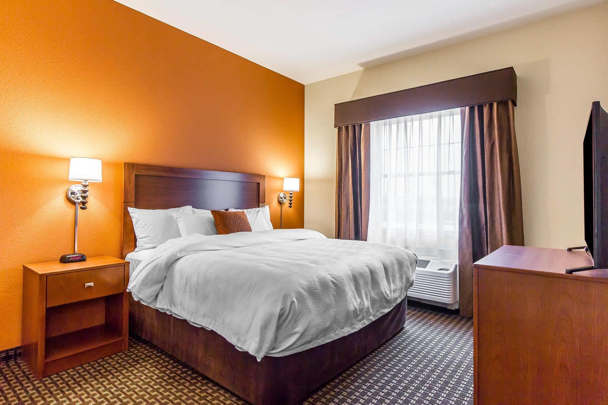 Mainstay Suites Stanley Buitenkant foto