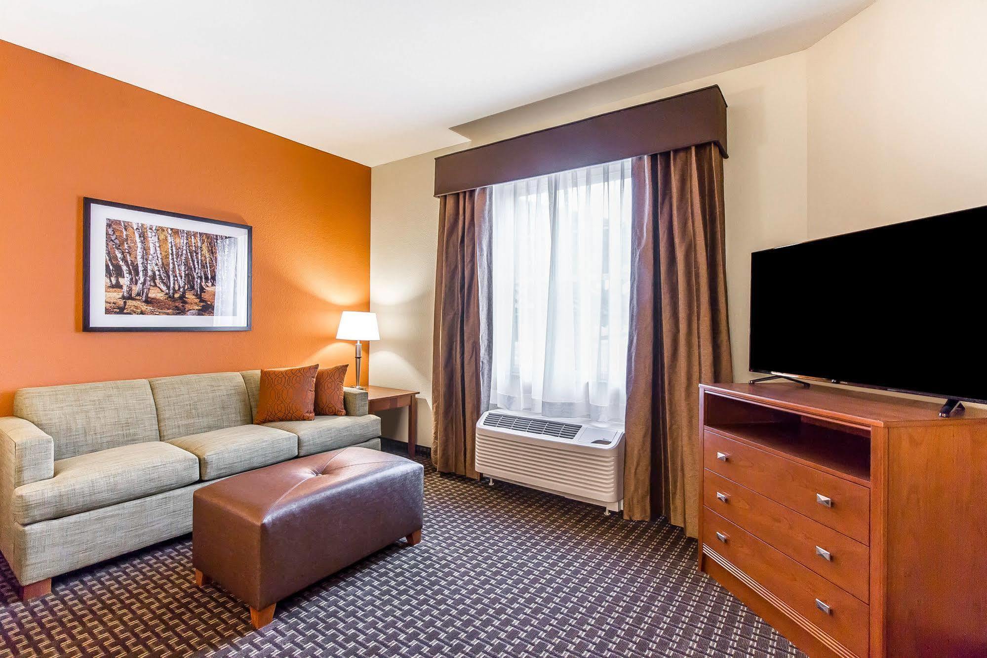Mainstay Suites Stanley Buitenkant foto