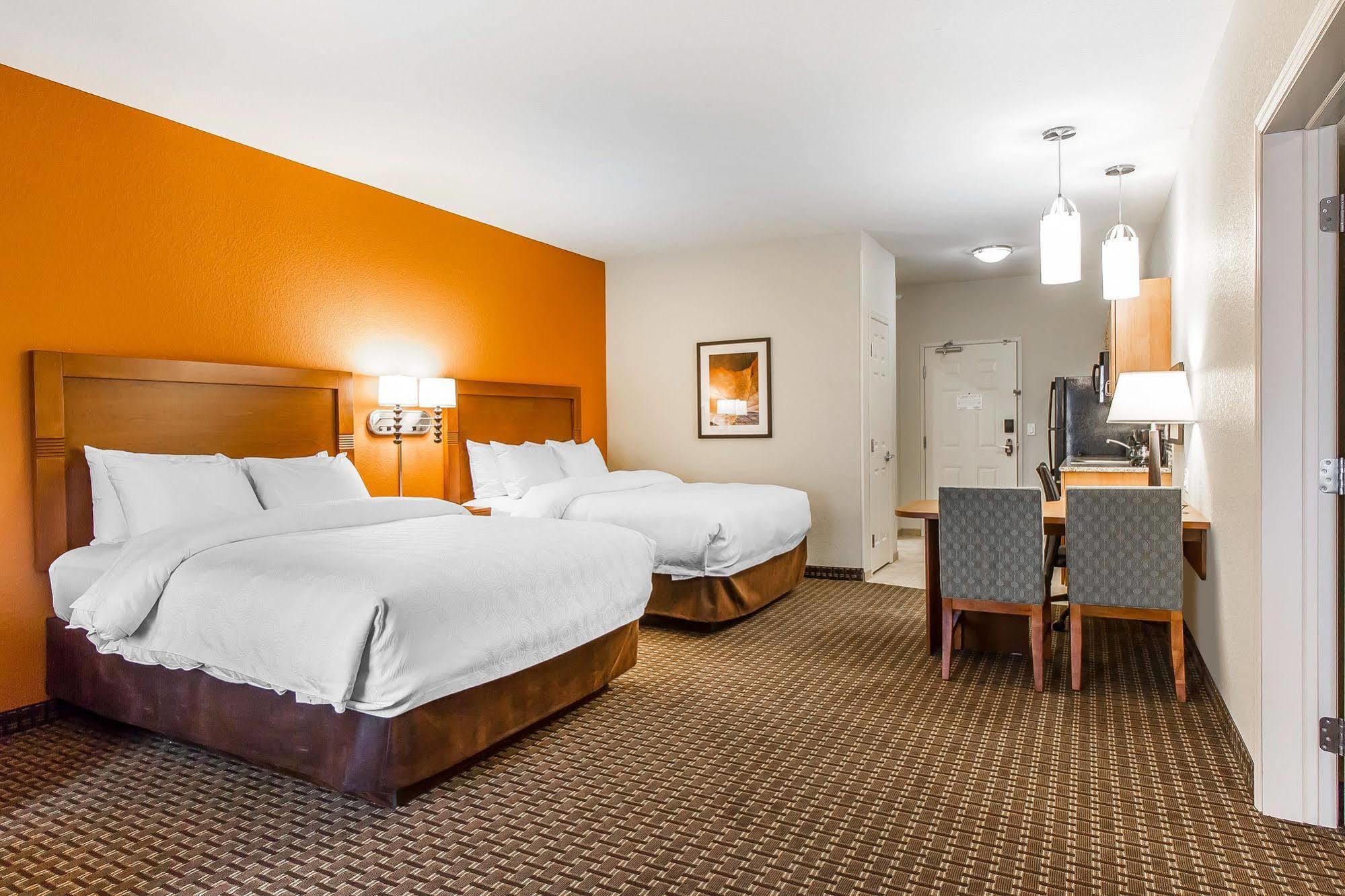 Mainstay Suites Stanley Buitenkant foto