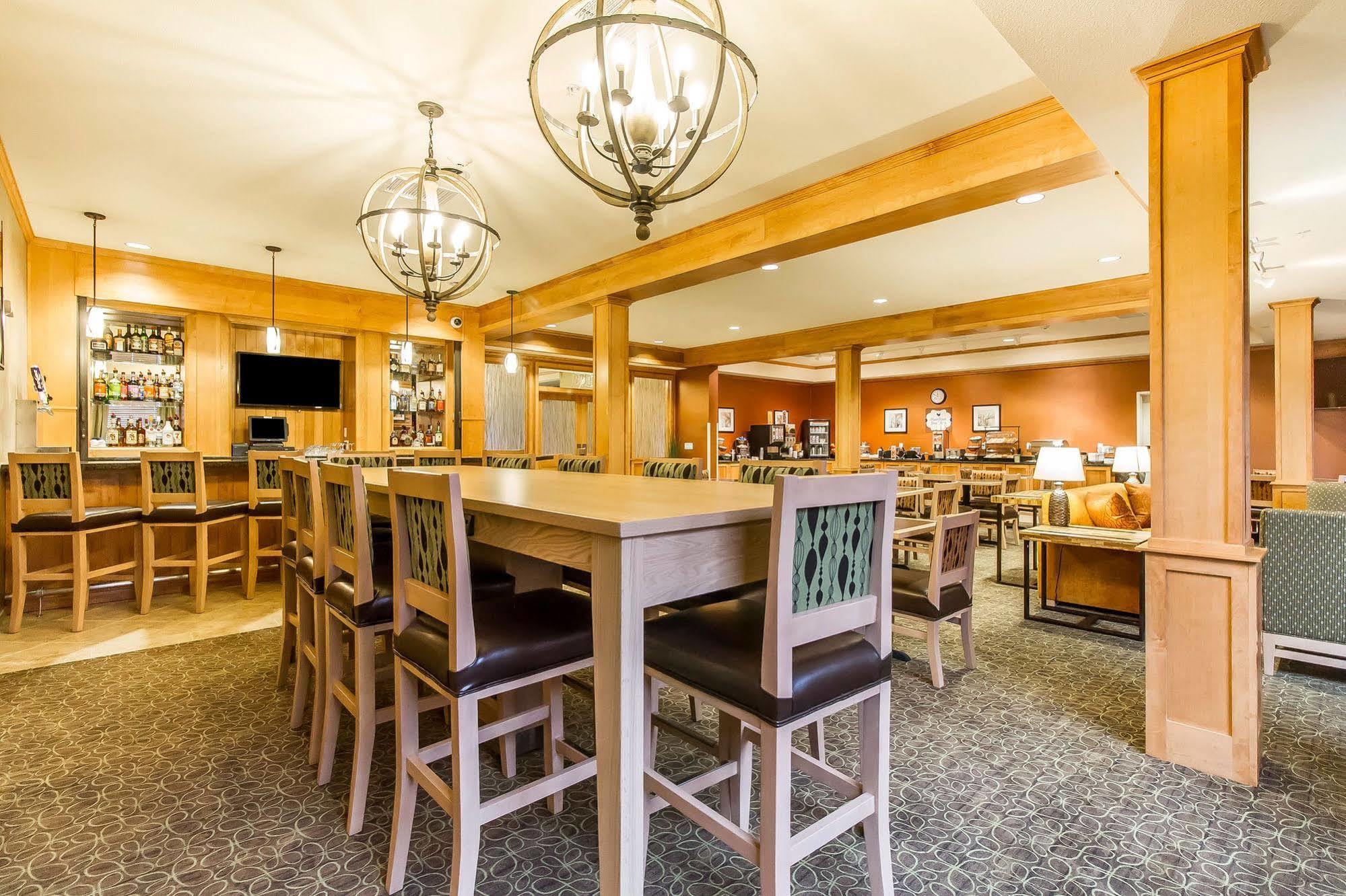 Mainstay Suites Stanley Buitenkant foto