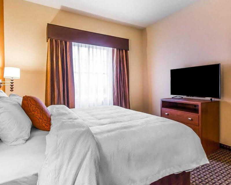 Mainstay Suites Stanley Buitenkant foto
