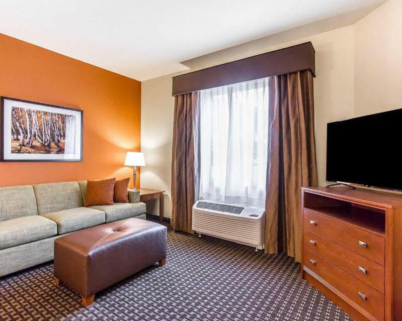 Mainstay Suites Stanley Buitenkant foto