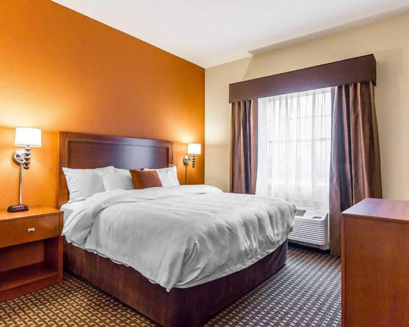 Mainstay Suites Stanley Buitenkant foto