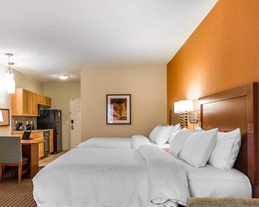 Mainstay Suites Stanley Buitenkant foto